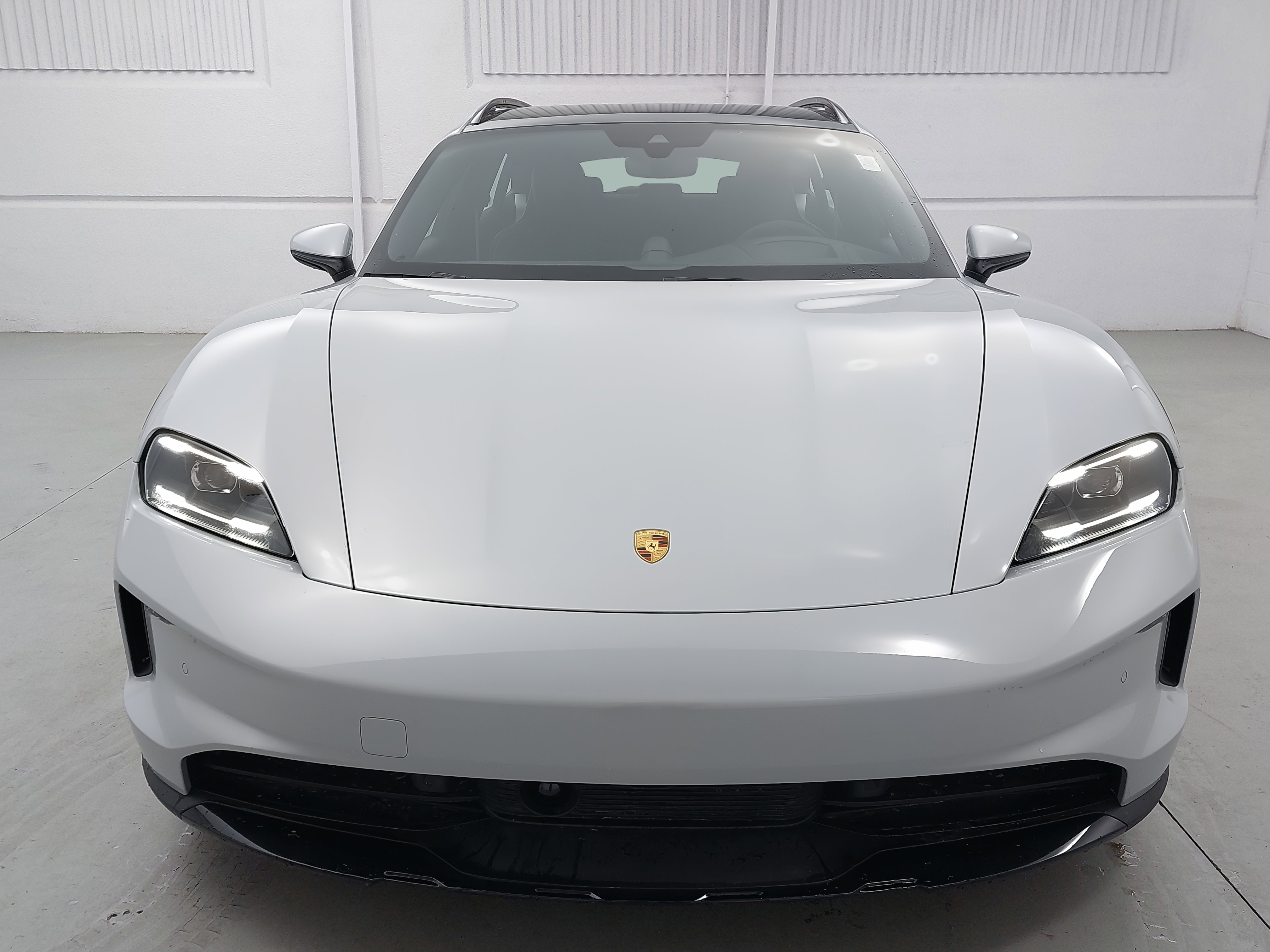 New 2025 Porsche Taycan 4S image 10