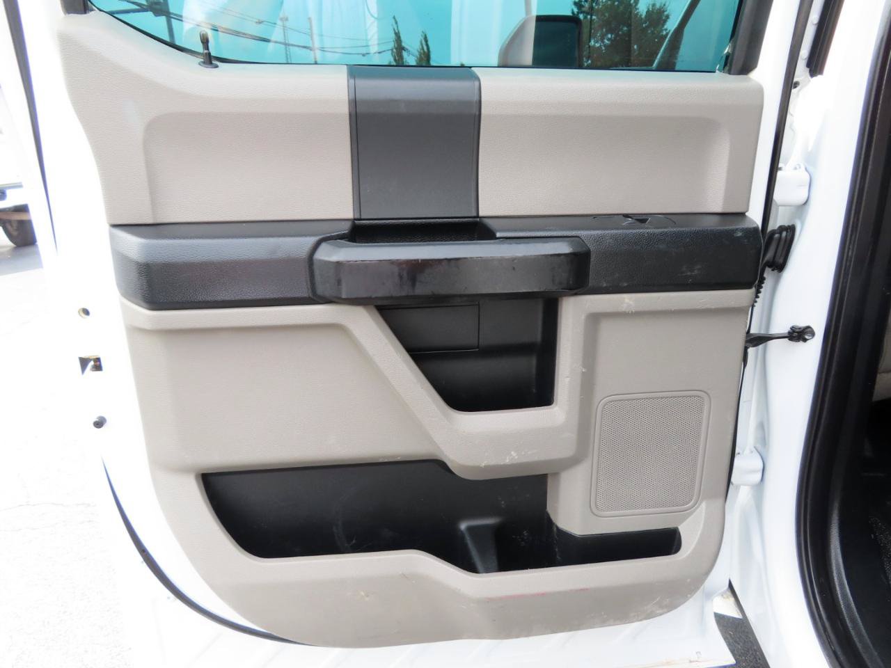 Used 2017 Ford F350 XL w/ Power Equipment Group AWD/4WD image 26