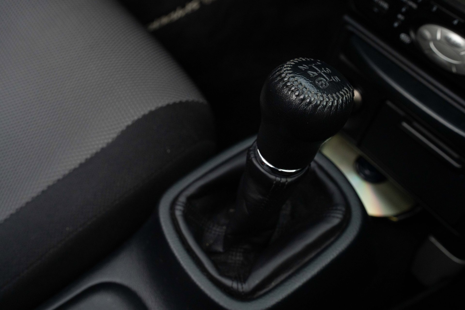 Used 2001 Toyota MR2 image 37