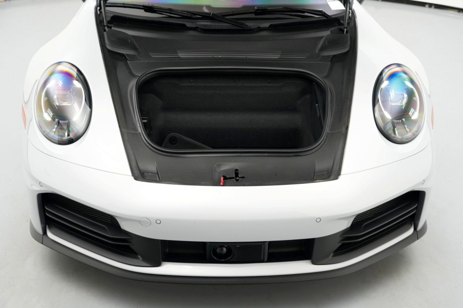 Used 2025 Porsche 911 Carrera RWD image 8