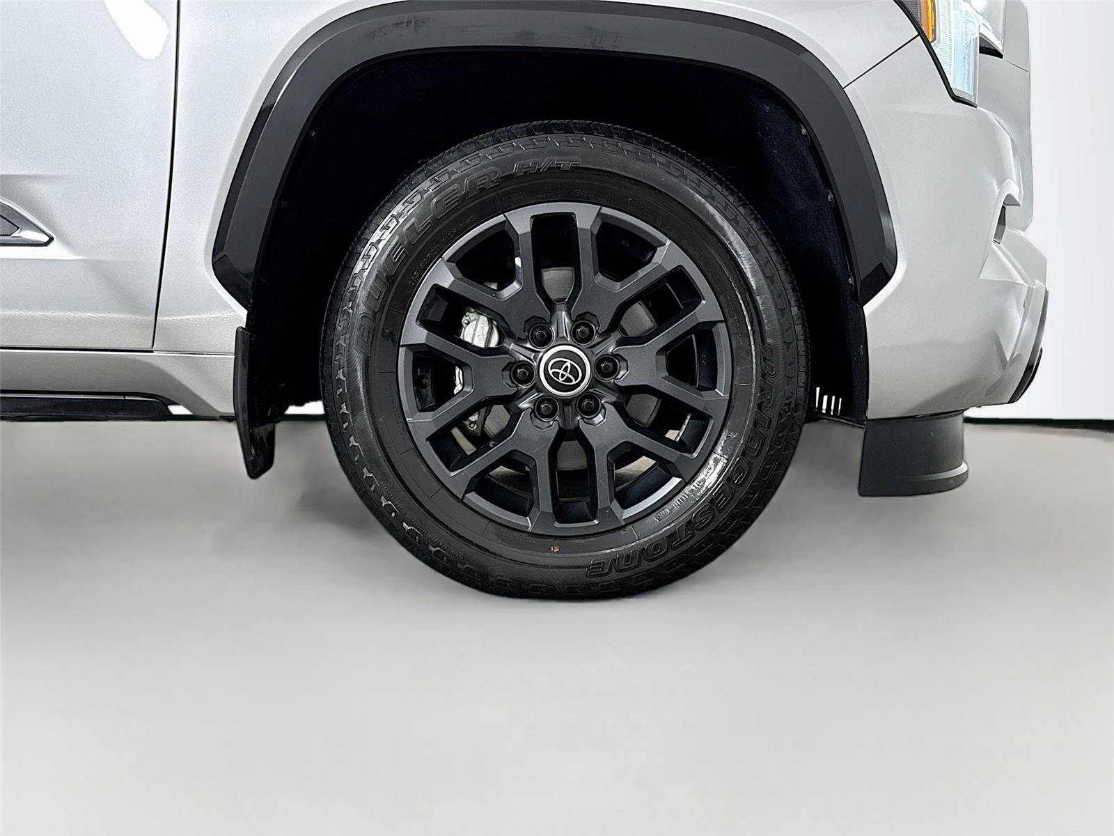 Used 2024 Toyota Sequoia Platinum AWD/4WD image 38