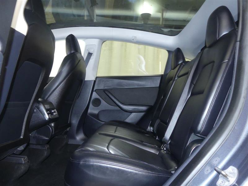 Used 2020 Tesla Model Y Long Range image 21