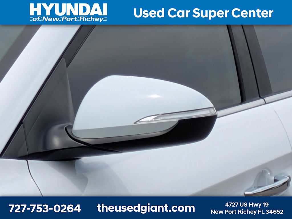 Used 2017 Hyundai Elantra Limited FWD image 11