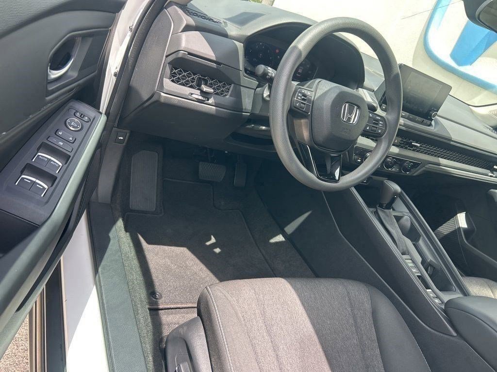 Used 2024 Honda Accord EX image 11