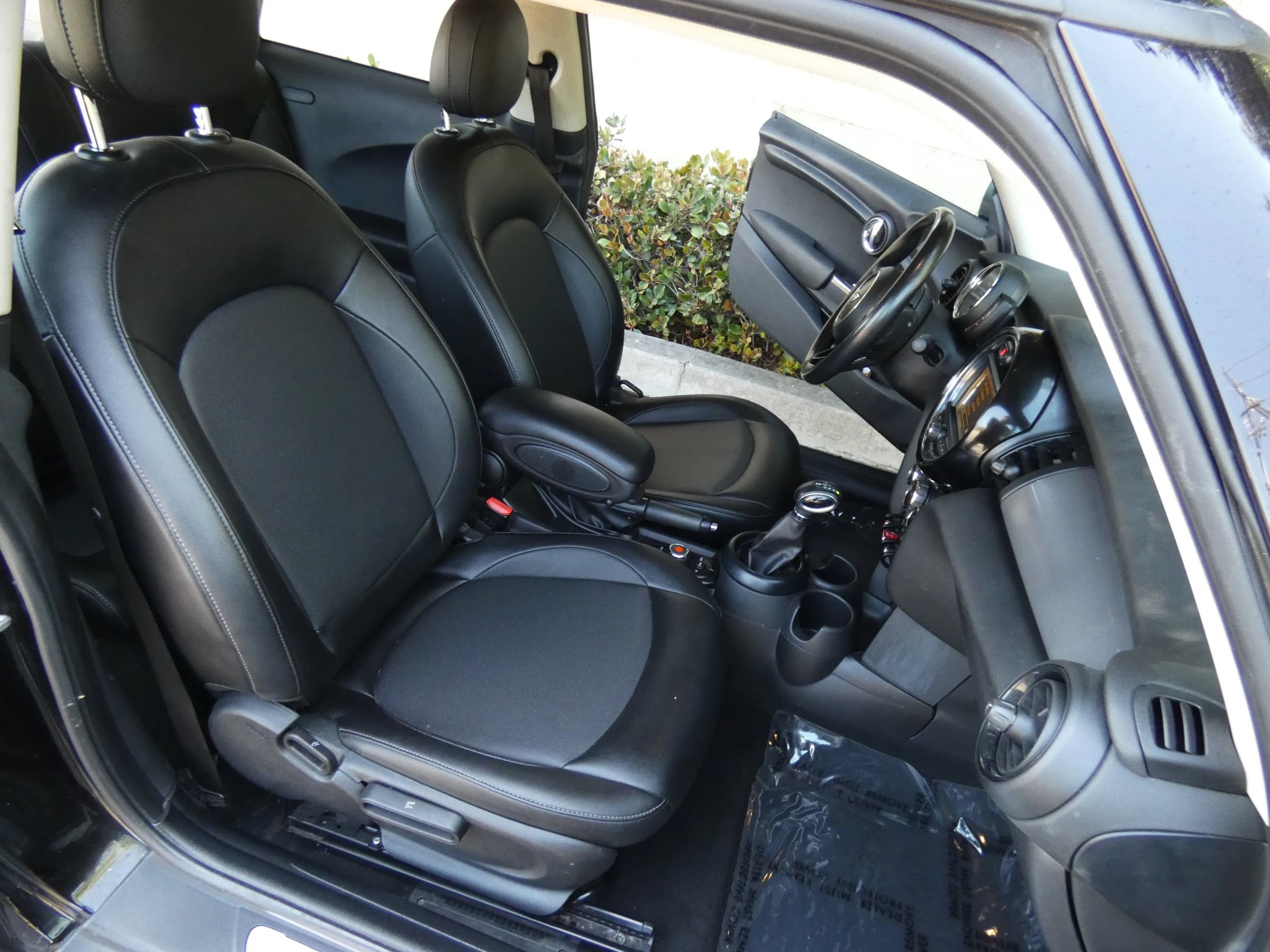 Used 2018 MINI Cooper 2-Door Hardtop FWD image 29