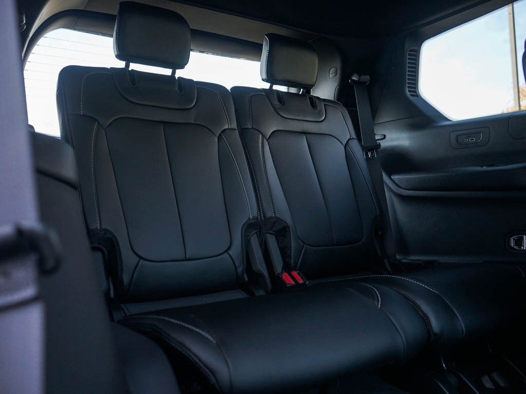 New 2025 Jeep Grand Cherokee L Limited w/ Trailer Tow Package image 13