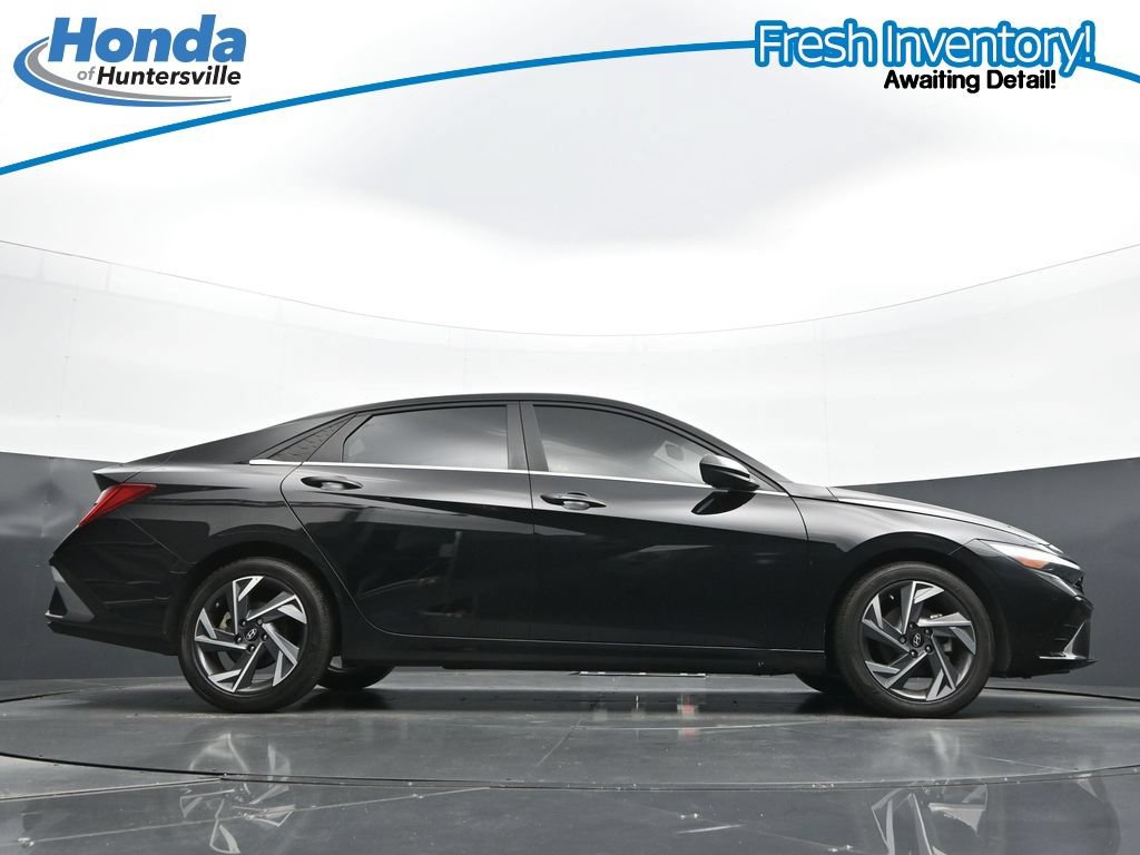 Used 2024 Hyundai Elantra SEL w/ Convenience Package FWD image 34