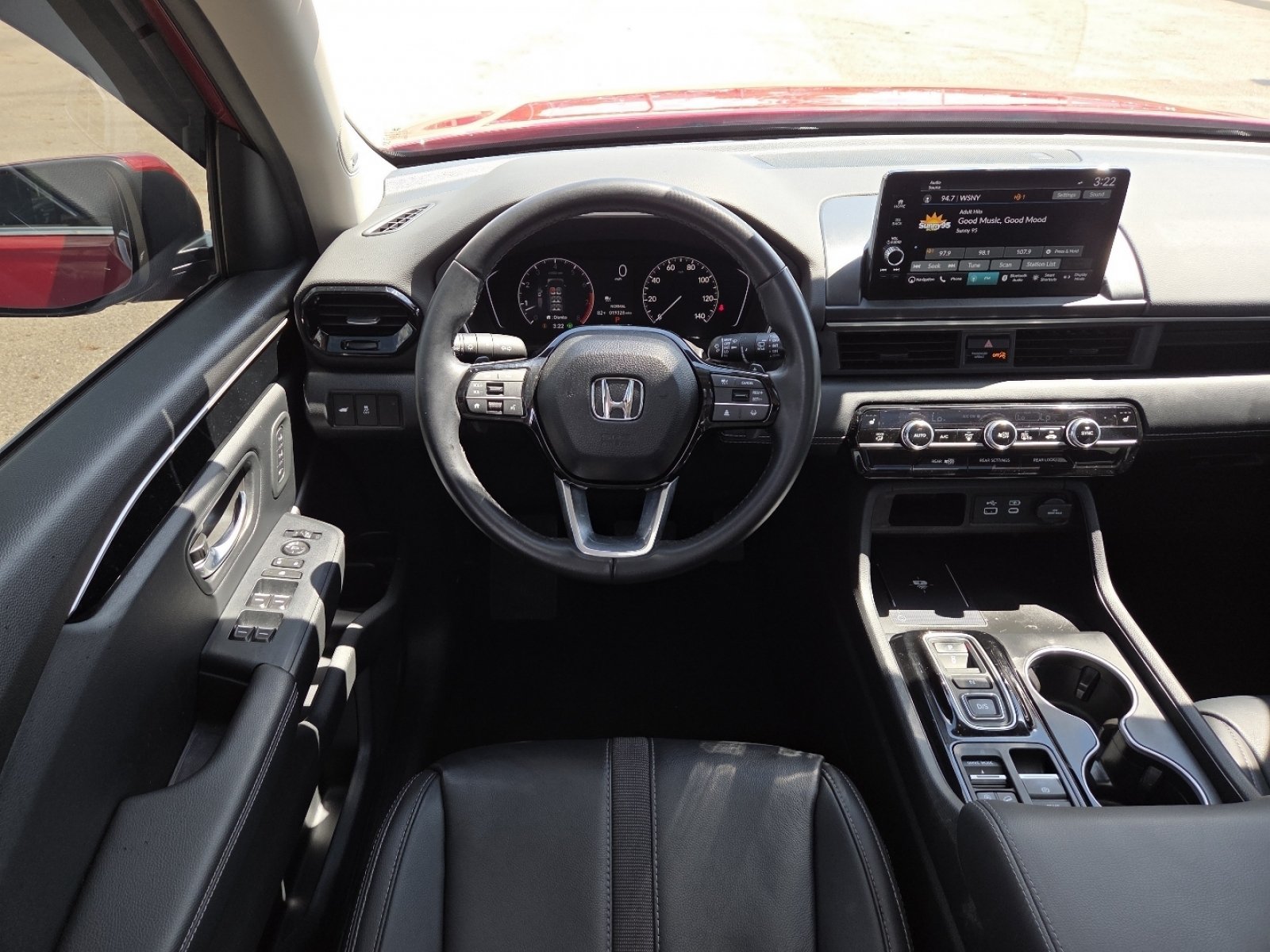 Used 2023 Honda Pilot Touring image 28
