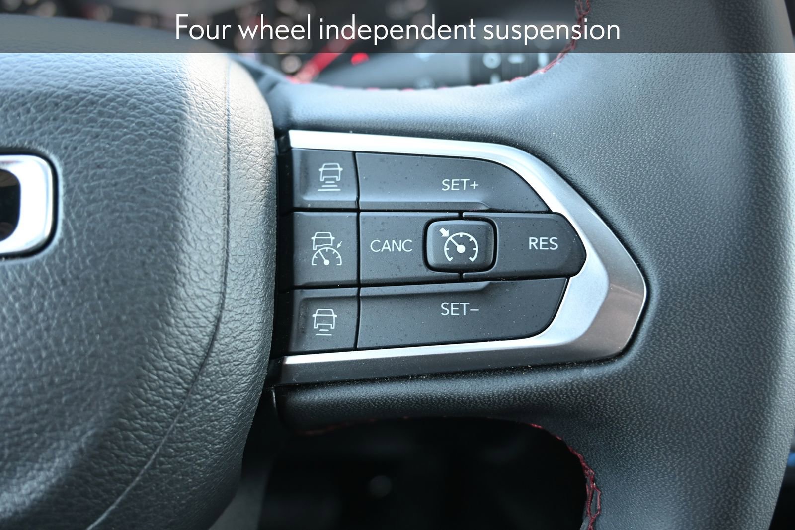 Used 2024 Jeep Compass Trailhawk image 12