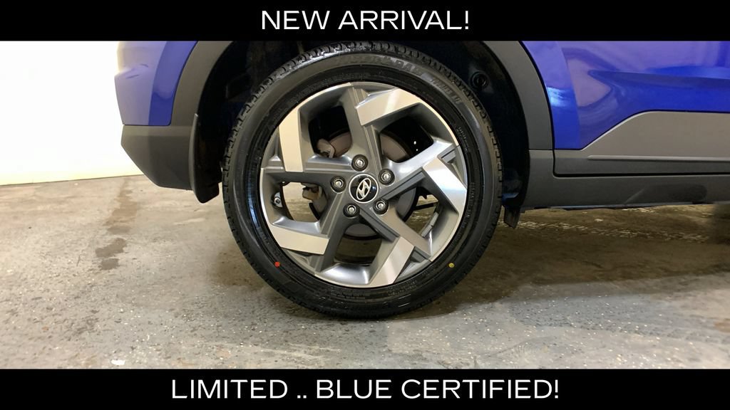 Used 2024 Hyundai Venue Limited FWD image 14