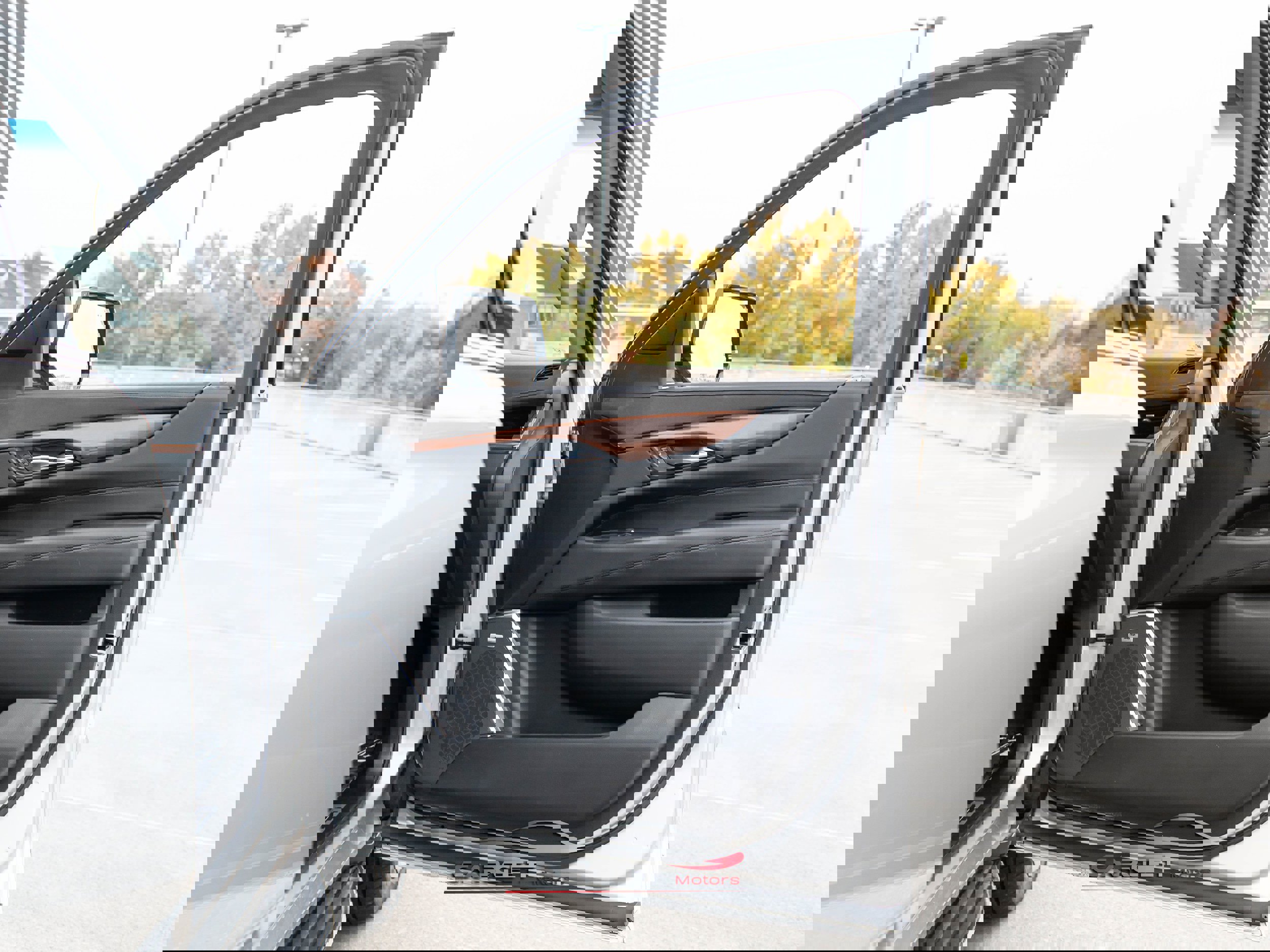 Used 2019 Cadillac Escalade Luxury image 38