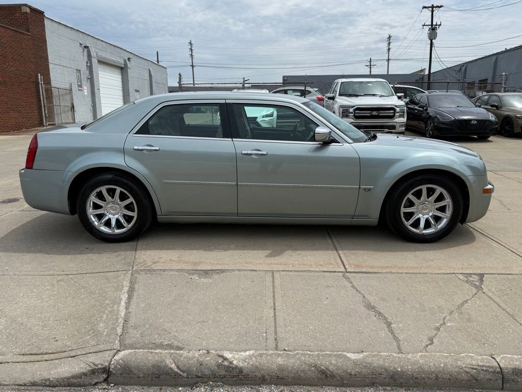 Used 2005 Chrysler 300 C w/ Navigation & Sound Group II RWD image 5
