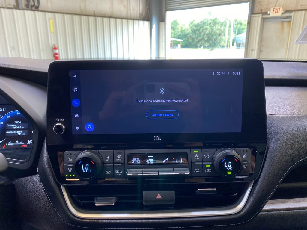 Used 2025 Toyota Grand Highlander FWD image 41