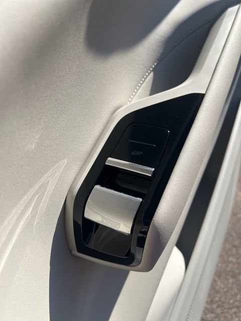 New 2025 Volvo EX90 Plus w/ Protection Package Premier image 26