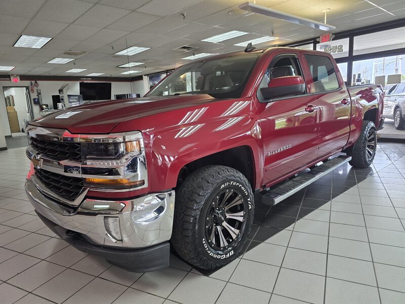 Used 2018 Chevrolet Silverado 1500 LT w/ All Star Edition AWD/4WD image 1