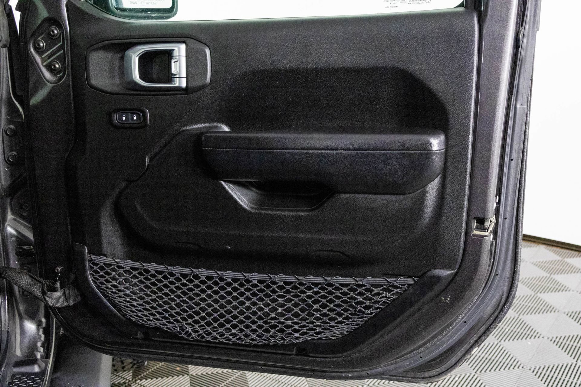 Used 2019 Jeep Wrangler Unlimited Sport S image 38