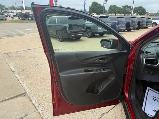 Used 2024 Chevrolet Equinox LT FWD image 13