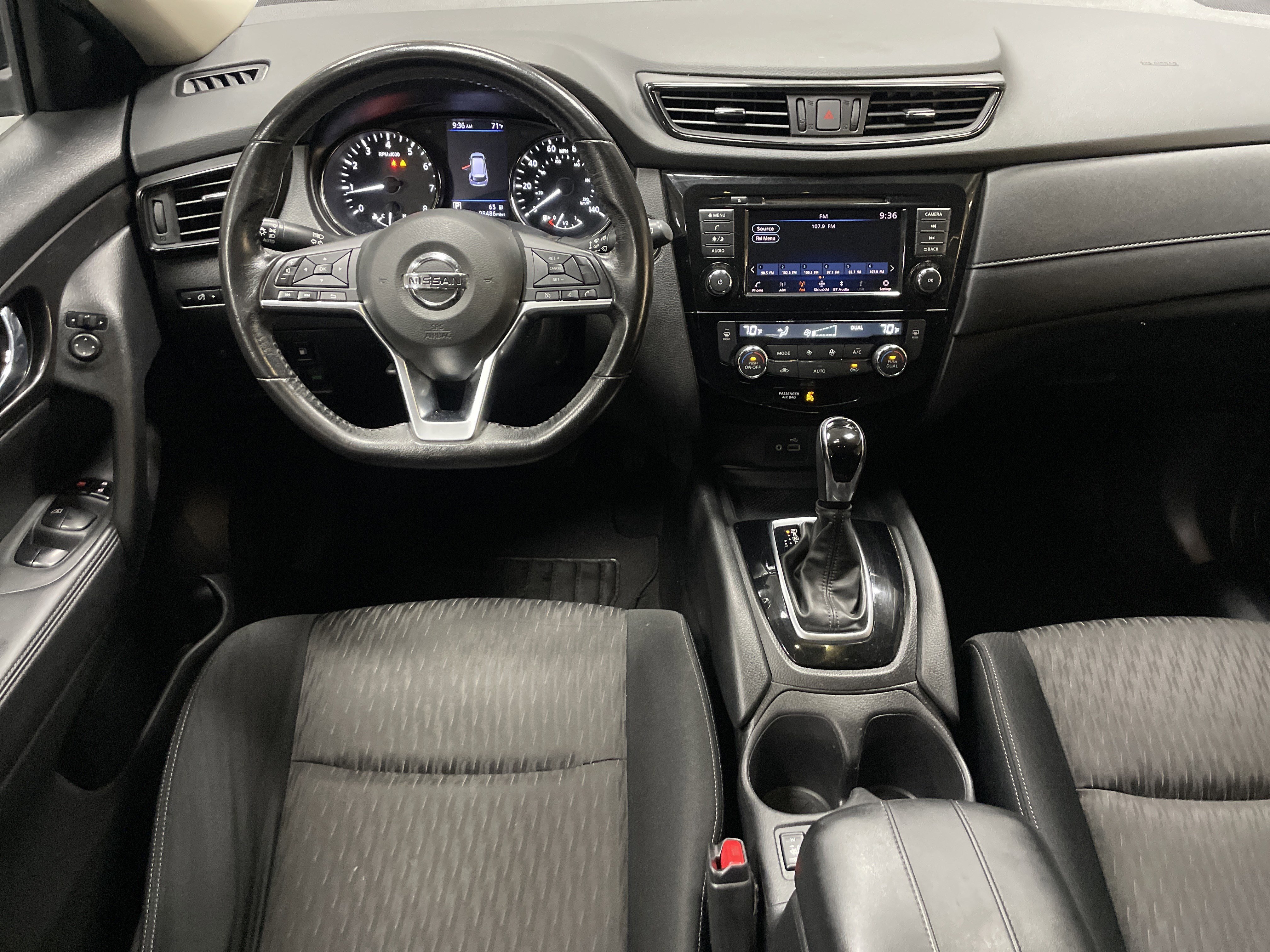 Used 2019 Nissan Rogue SV image 30