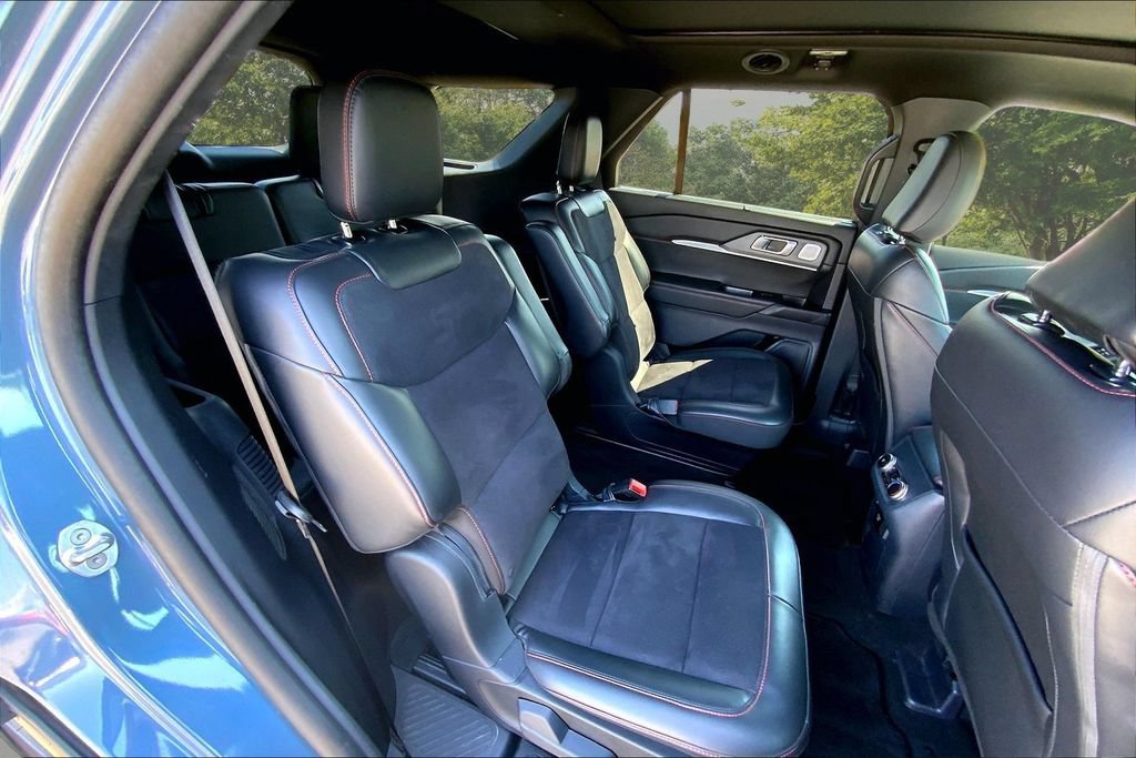 Used 2025 Ford Explorer ST AWD/4WD image 24