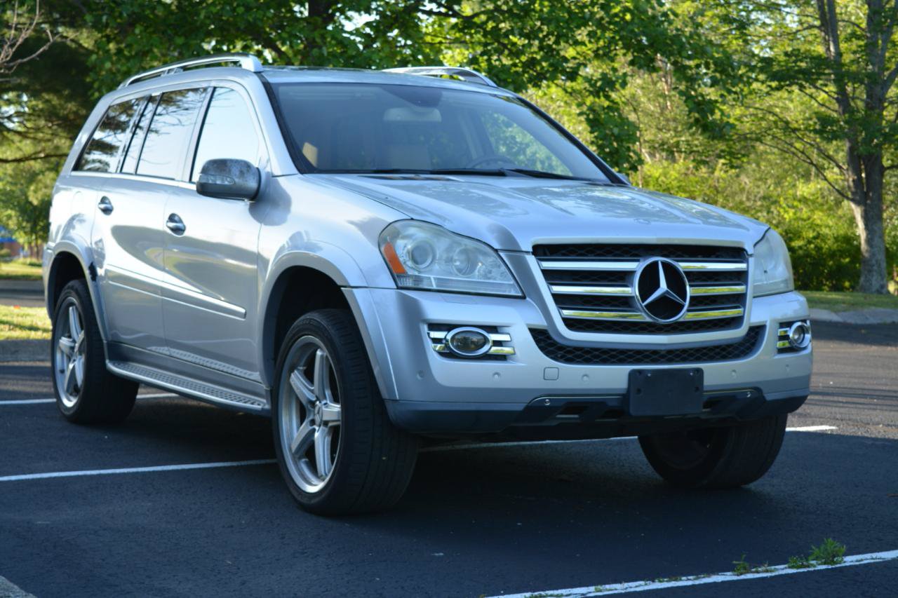 Used 2008 Mercedes-Benz GL 550 4MATIC image 3