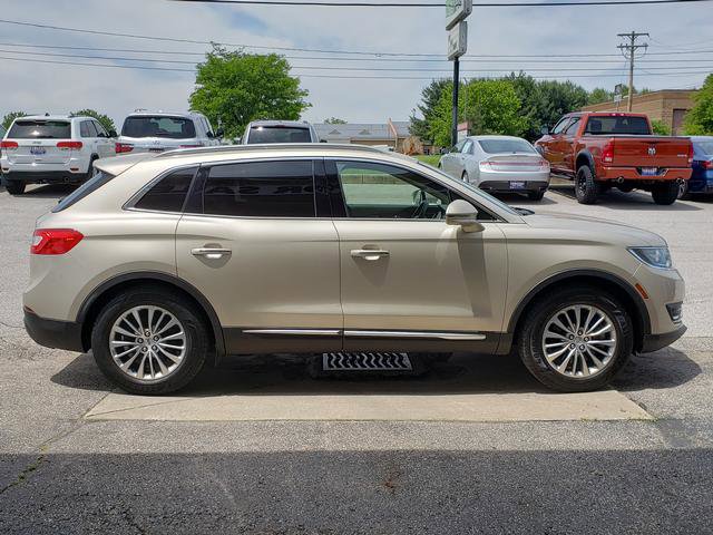 Used 2017 Lincoln MKX Select w/ Select Plus Package FWD image 7