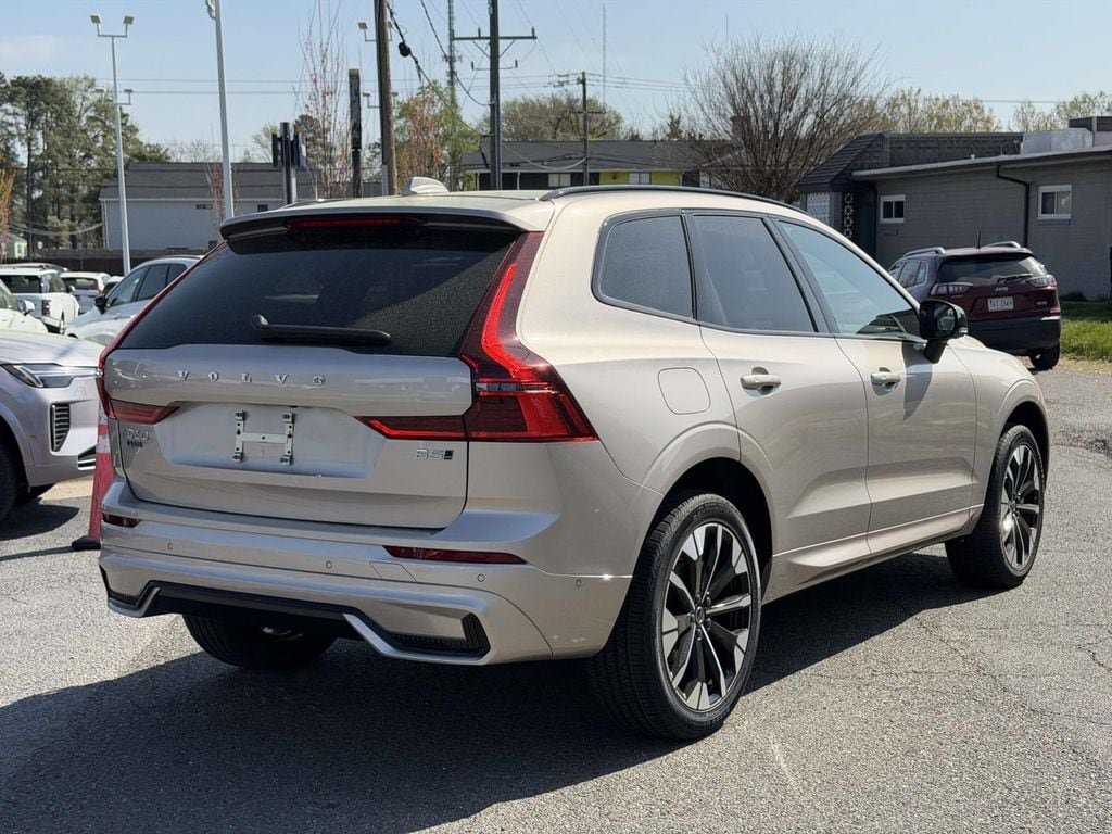 New 2026 Volvo XC60 B5 Plus w/ Climate Package AWD/4WD image 19