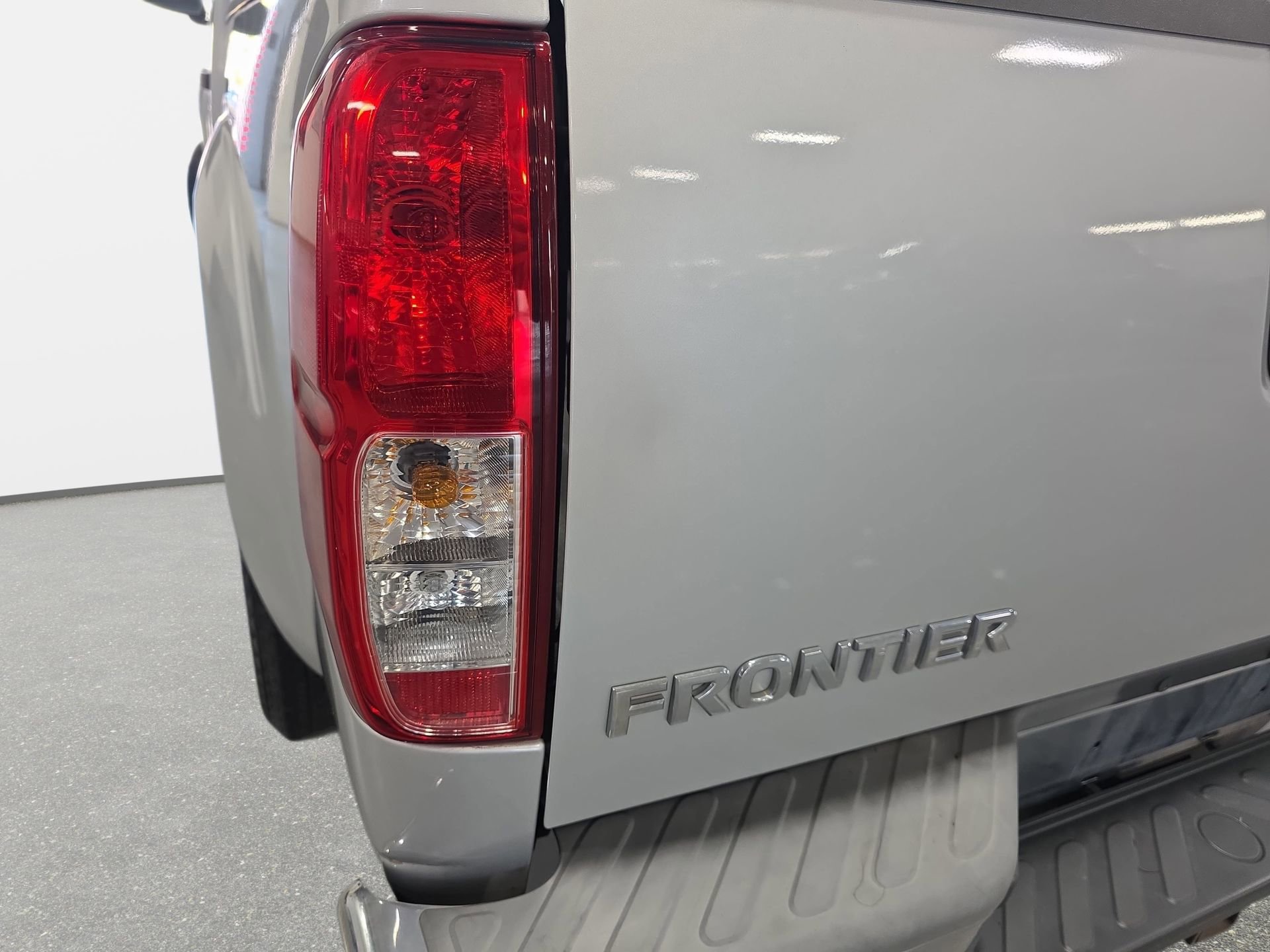 Used 2012 Nissan Frontier SV w/ SV Premium Utility Pkg image 30