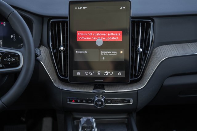 New 2026 Volvo XC60 B5 Plus w/ Protection Package Premier image 20