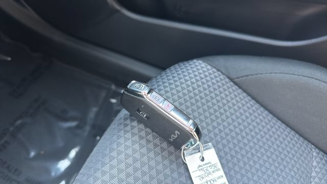 Certified 2025 Kia Soul S FWD image 35