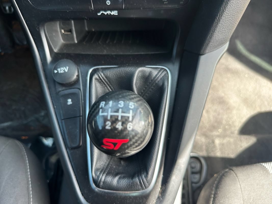 Used 2018 Ford Focus ST FWD image 20