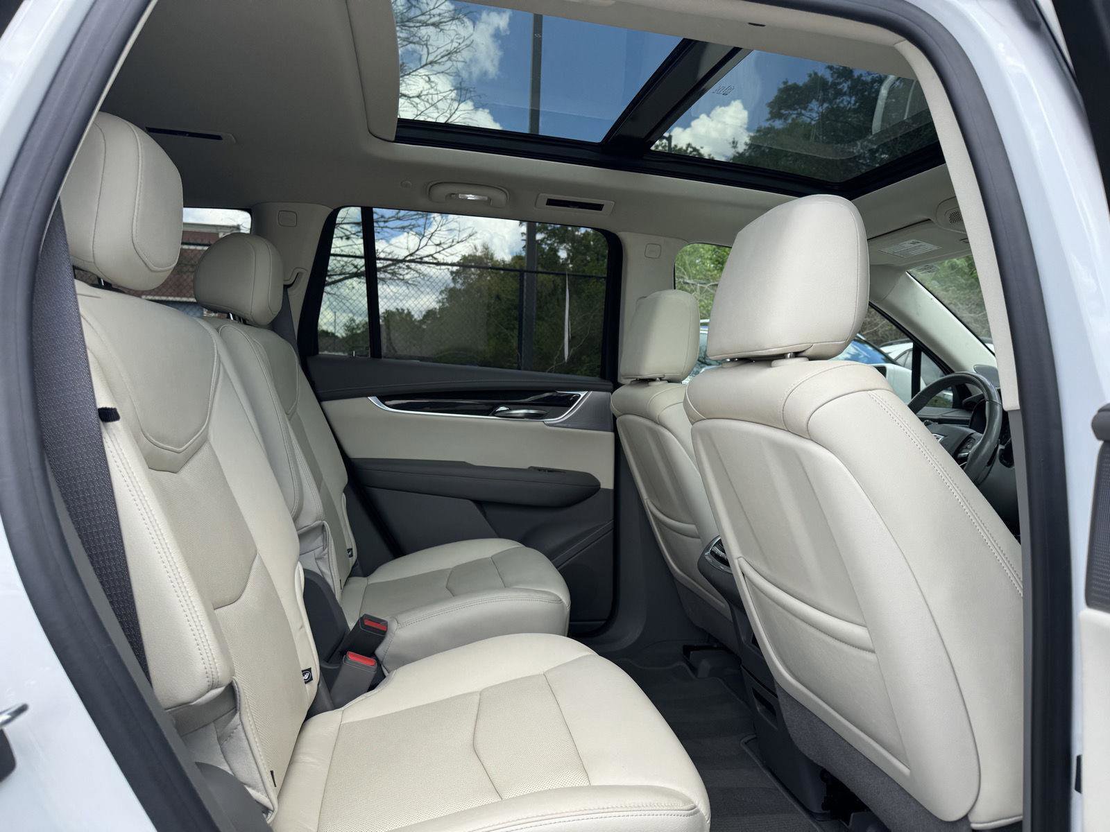 Used 2020 Cadillac XT6 Premium Luxury image 28