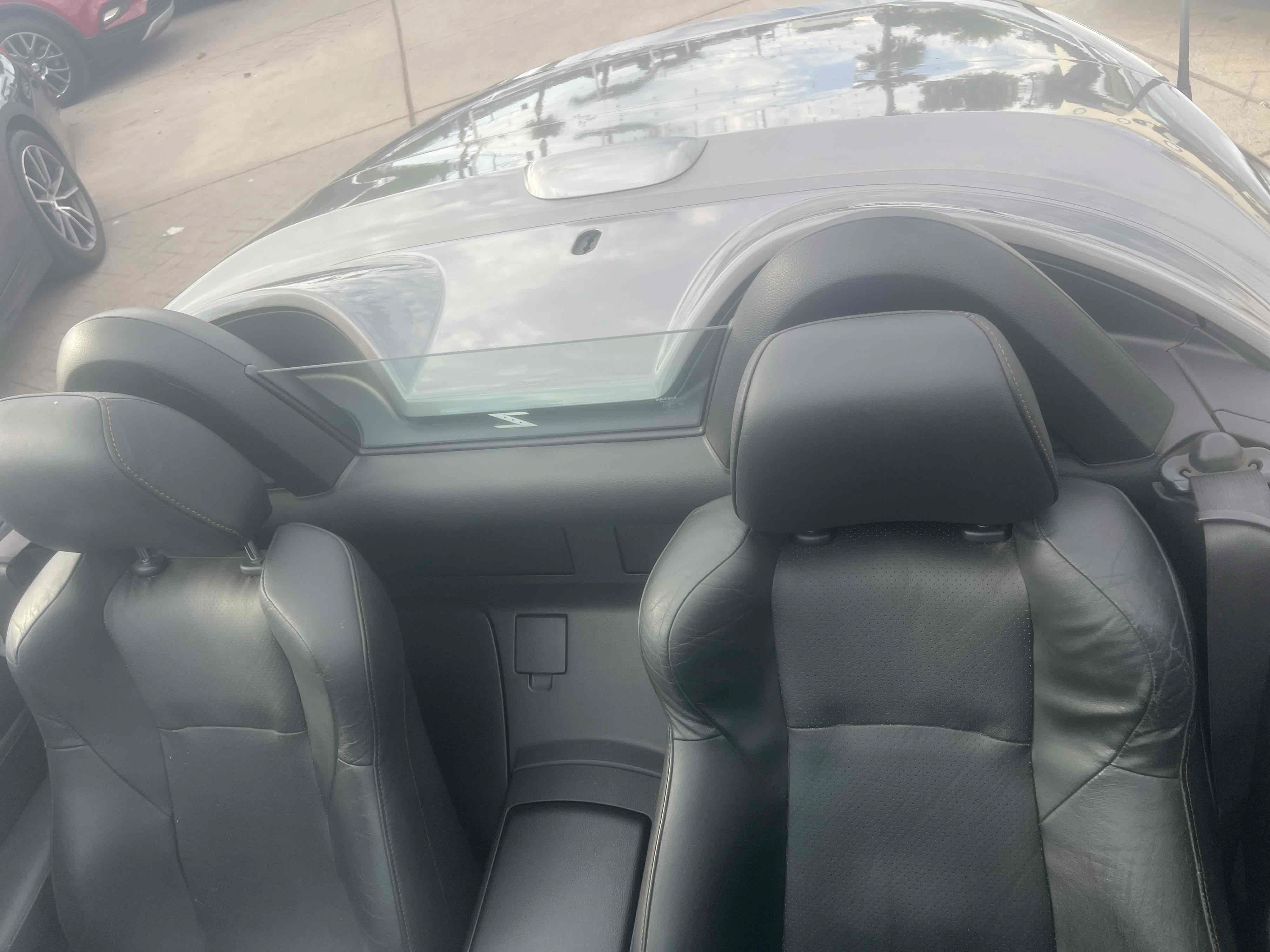 Used 2009 Nissan 350Z Touring RWD image 8