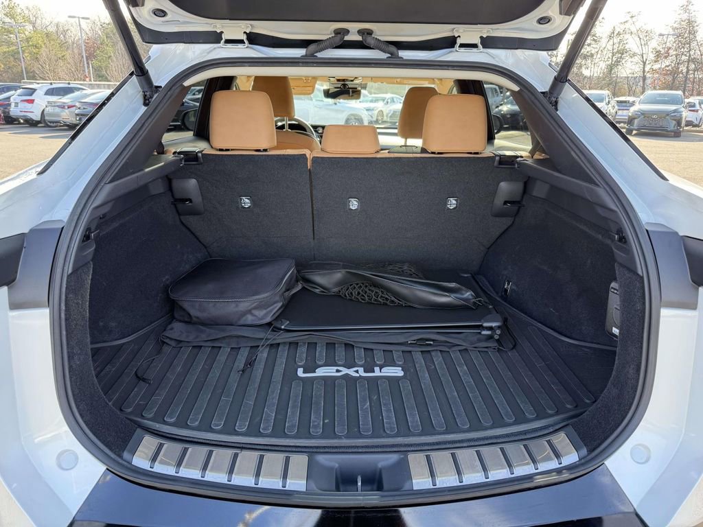 Used 2025 Lexus RZ 450e image 28