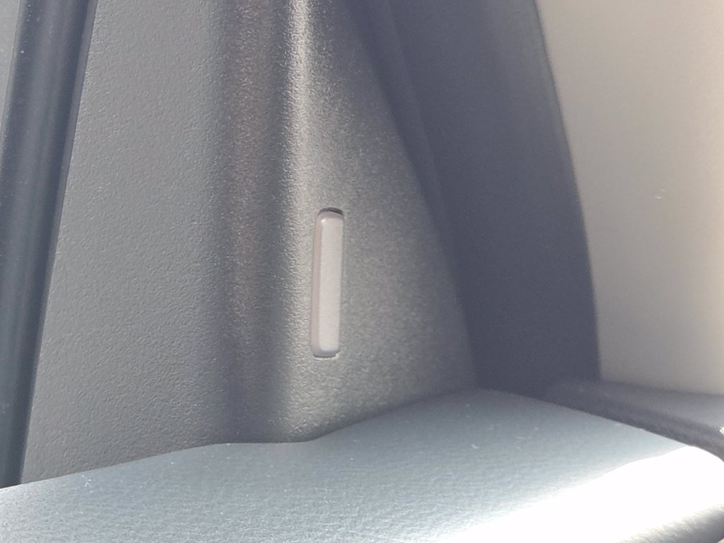 Certified 2025 Nissan Sentra SV FWD image 8