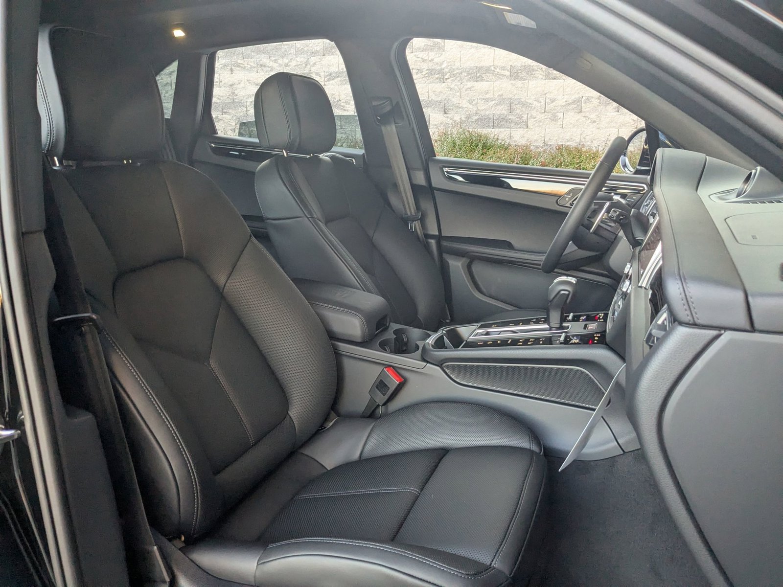Certified 2026 Porsche Macan S AWD/4WD image 26