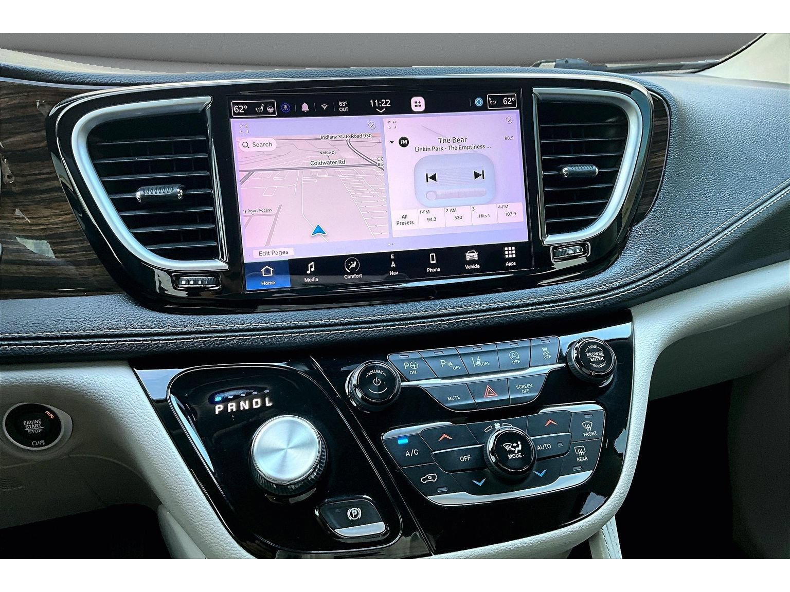 Used 2022 Chrysler Pacifica Limited FWD image 9