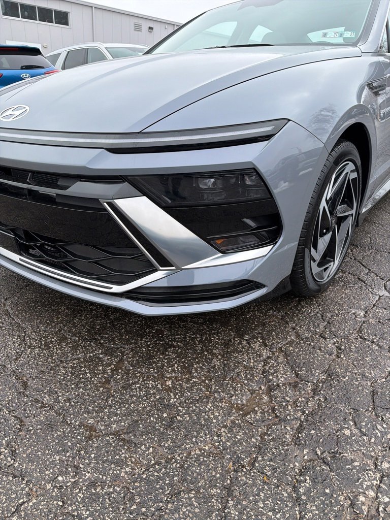 Certified 2024 Hyundai Sonata SEL w/ Convenience Package image 9