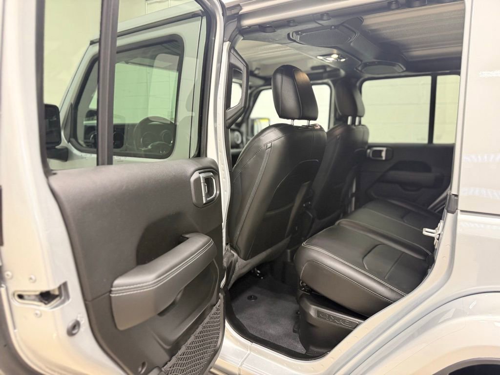 Used 2023 Jeep Wrangler Sahara w/ Cold Weather Group image 21