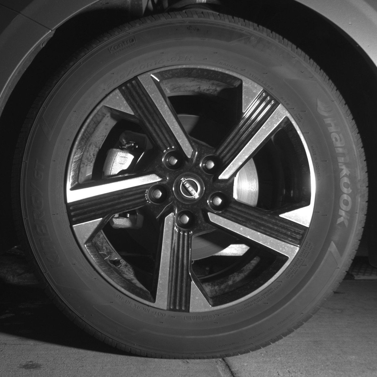 Used 2025 Nissan Sentra SV image 12