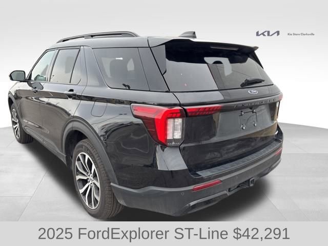 Used 2025 Ford Explorer ST-Line image 6