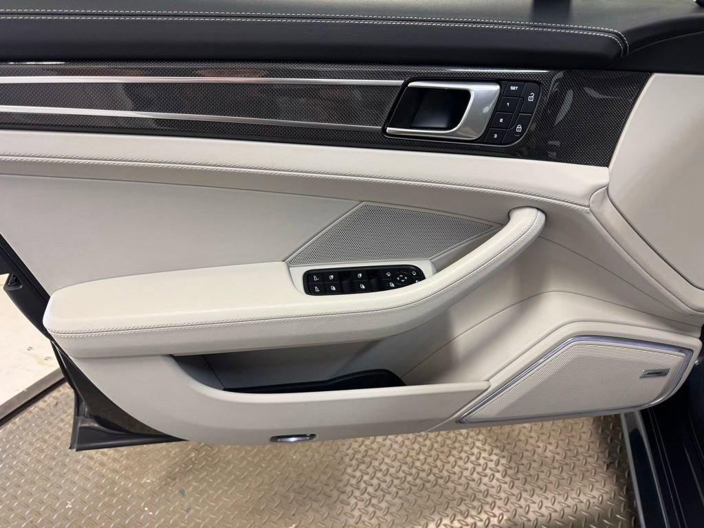 Certified 2023 Porsche Panamera 4 Platinum Edition AWD/4WD image 7