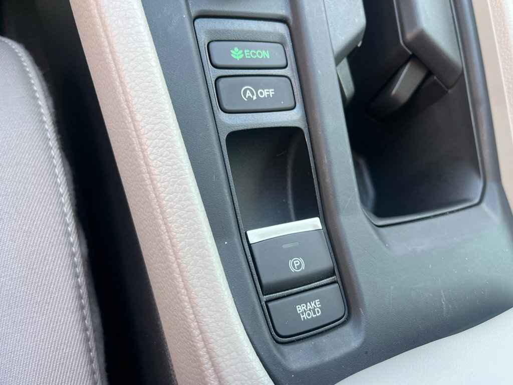 Certified 2025 Honda Accord SE image 20