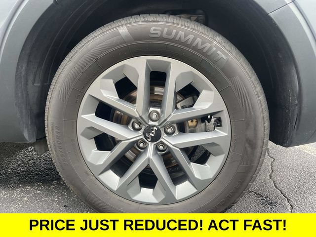 Used 2023 Kia Telluride LX AWD/4WD image 11
