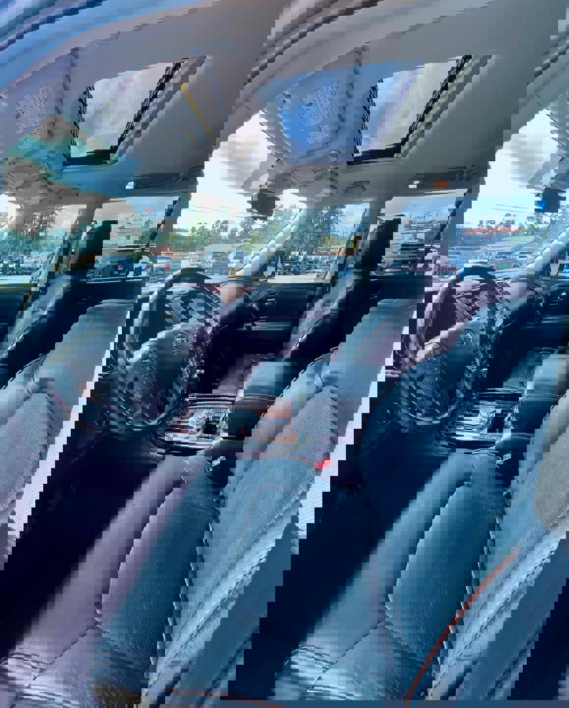 Used 2019 Nissan Armada Platinum w/ Captain's Chairs Package image 15