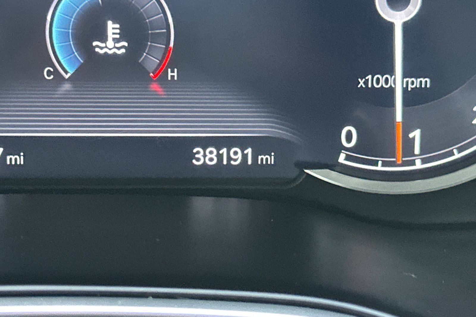 Used 2023 Genesis GV80 3.5T Advanced + w/ Cargo Package image 27