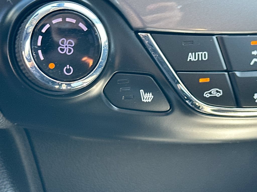 Certified 2019 Chevrolet Cruze LT w/ Convenience Package FWD image 19