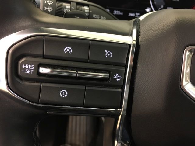 Used 2025 GMC Terrain Elevation image 27