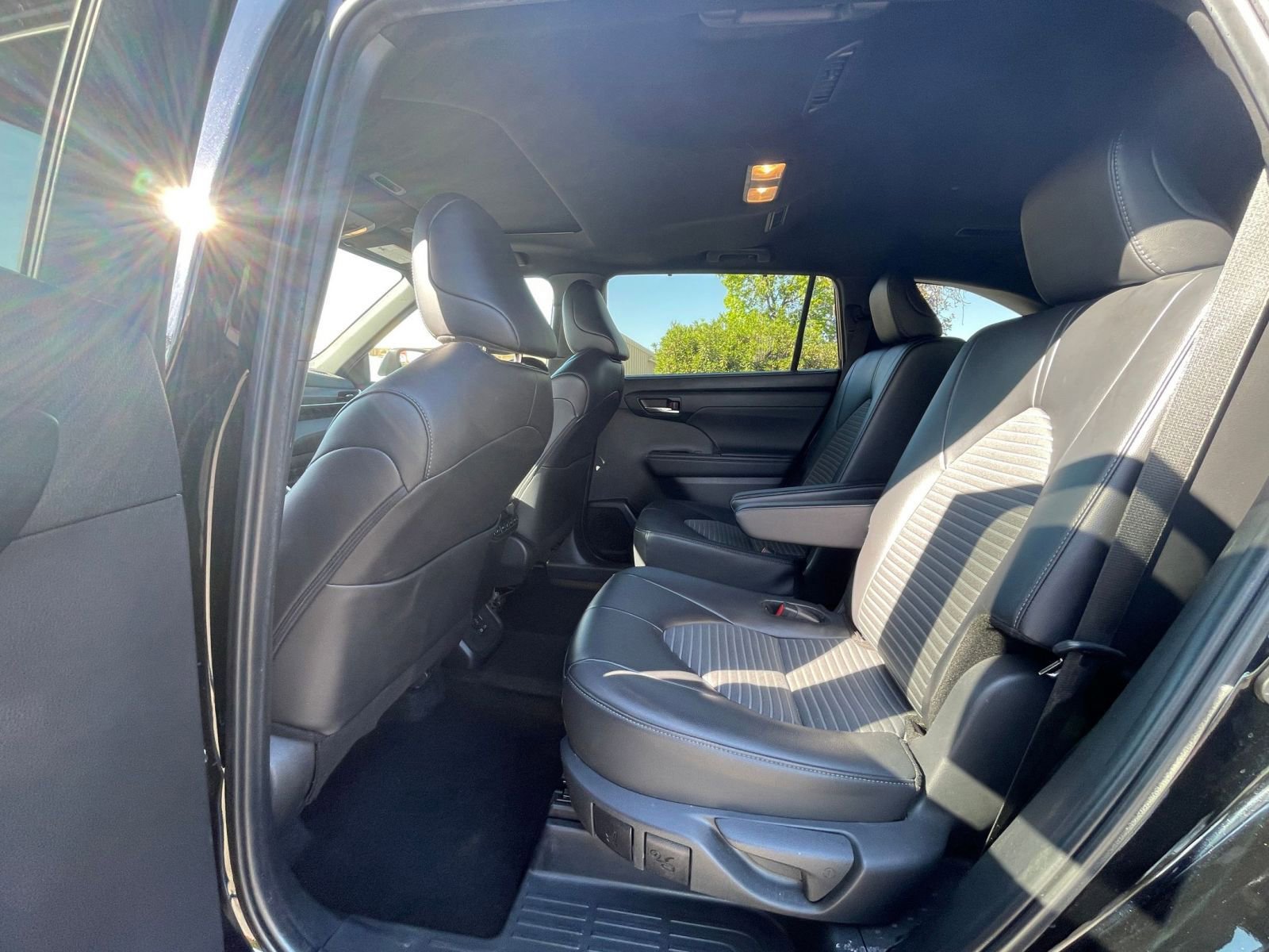 Used 2024 Toyota Highlander XSE image 27