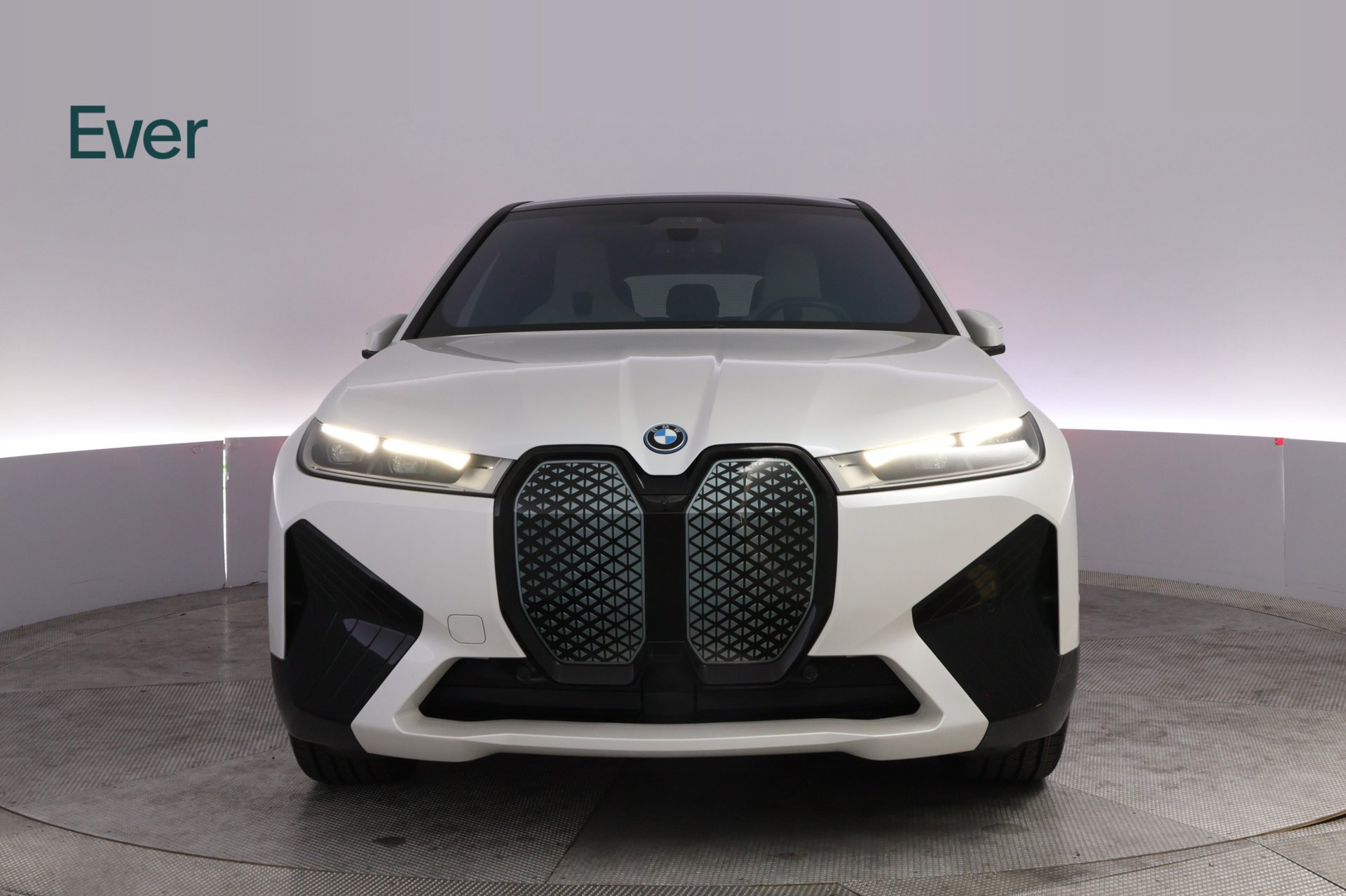 Used 2024 BMW iX xDrive50 w/ Sport Package AWD/4WD image 12