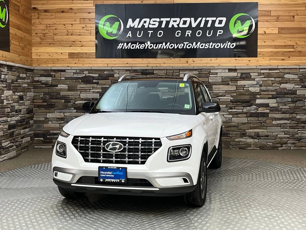 Used 2024 Hyundai Venue Limited FWD image 9